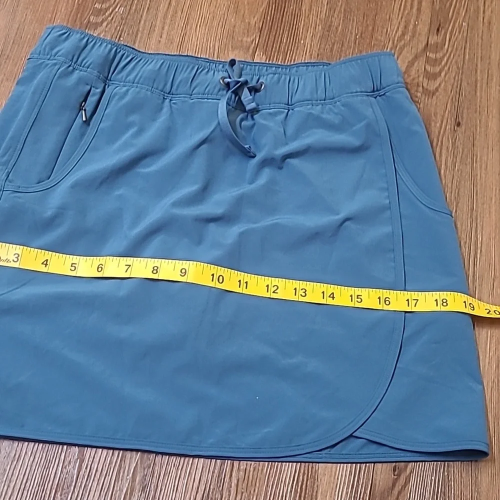 Patagonia Blue Midi Skirt for women zise S used good condition.‎